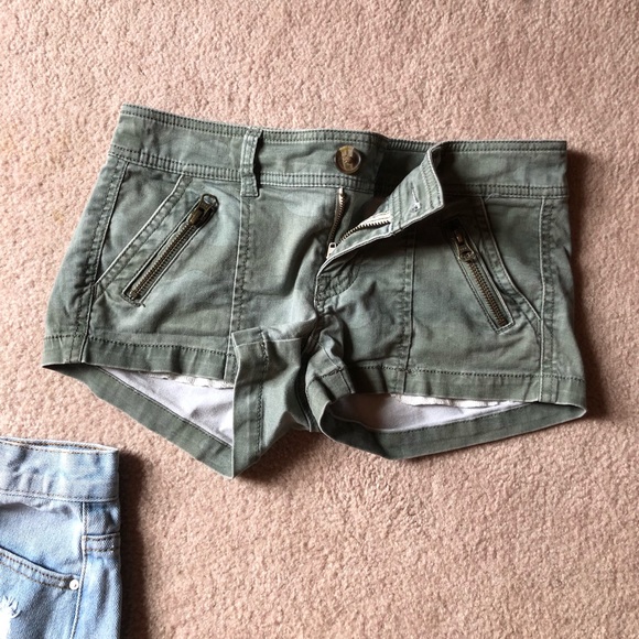 2 pairs of American Eagle shorts - Picture 2 of 2